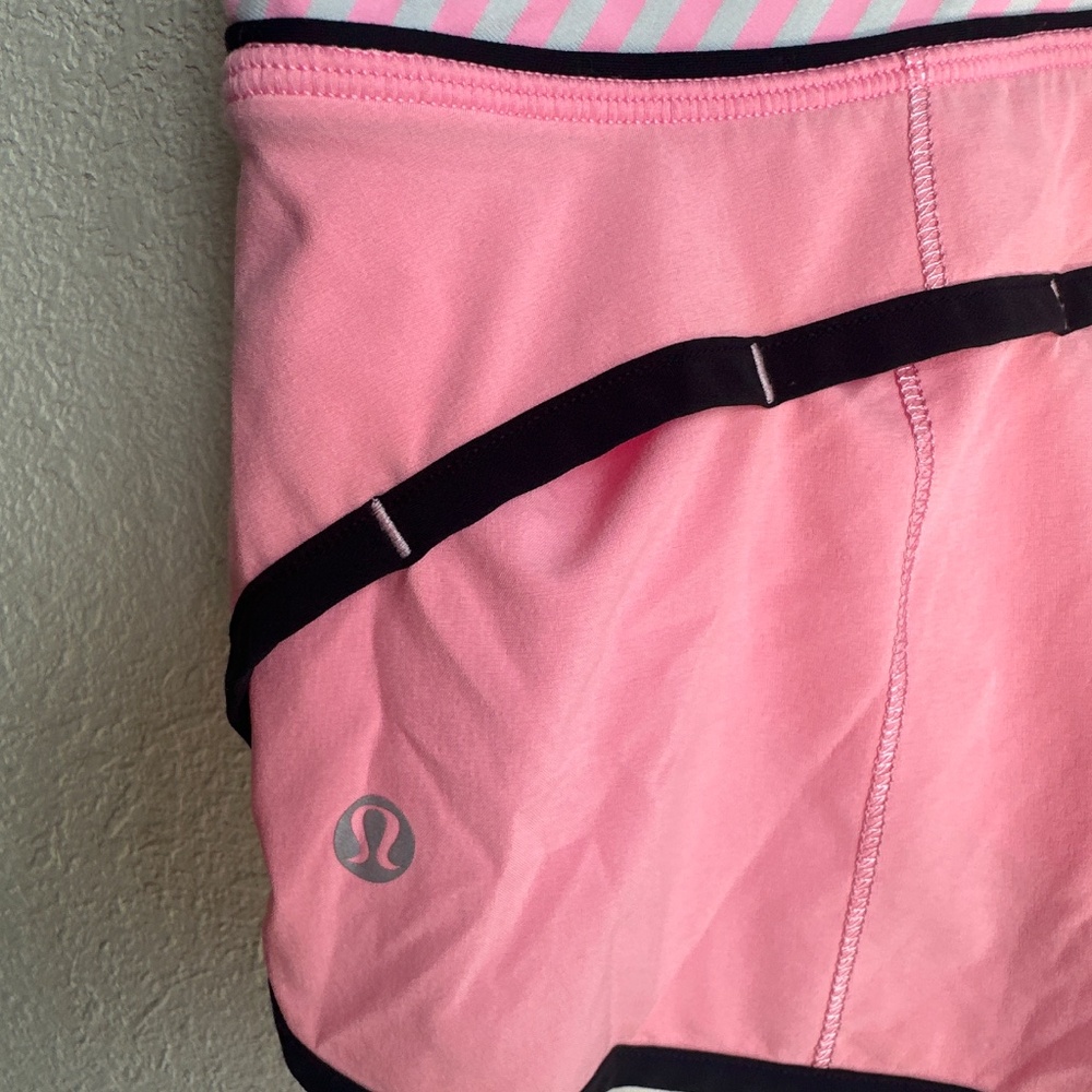 Lululemon Run Speed Shorts Size 2 - Picture 4 of 4